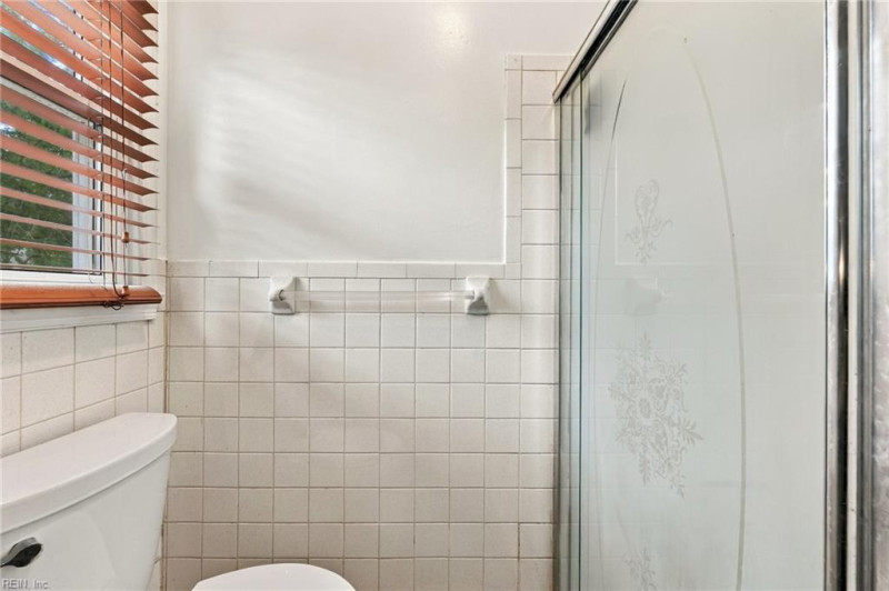 Photo 20 of 38 residential for sale in Virginia Beach virginia