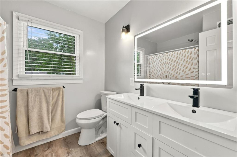Photo 21 of 38 residential for sale in Virginia Beach virginia