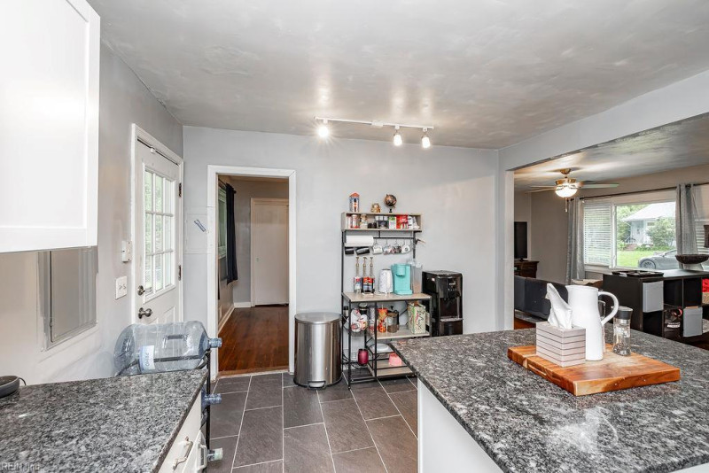 Photo 16 of 47 residential for sale in Portsmouth virginia