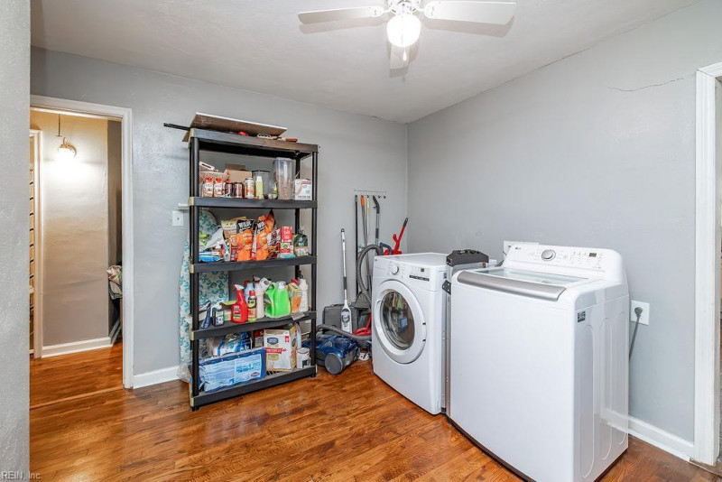 Photo 23 of 47 residential for sale in Portsmouth virginia