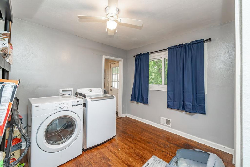 Photo 24 of 47 residential for sale in Portsmouth virginia