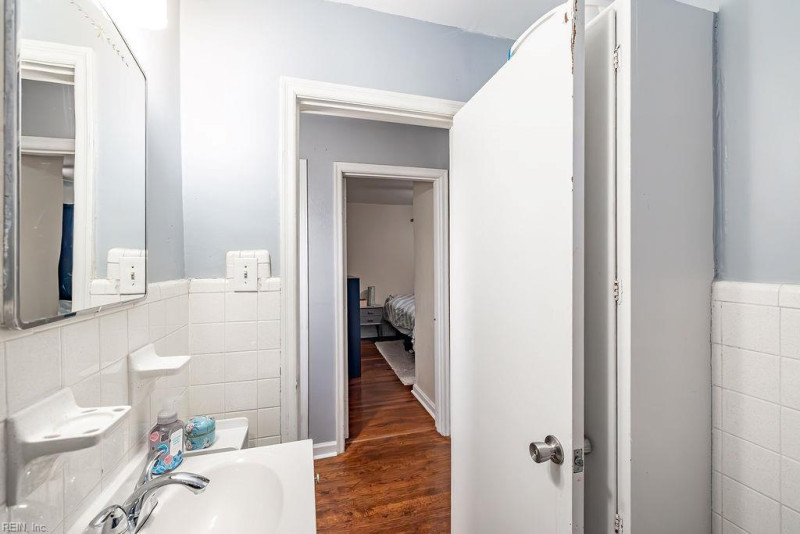Photo 25 of 47 residential for sale in Portsmouth virginia