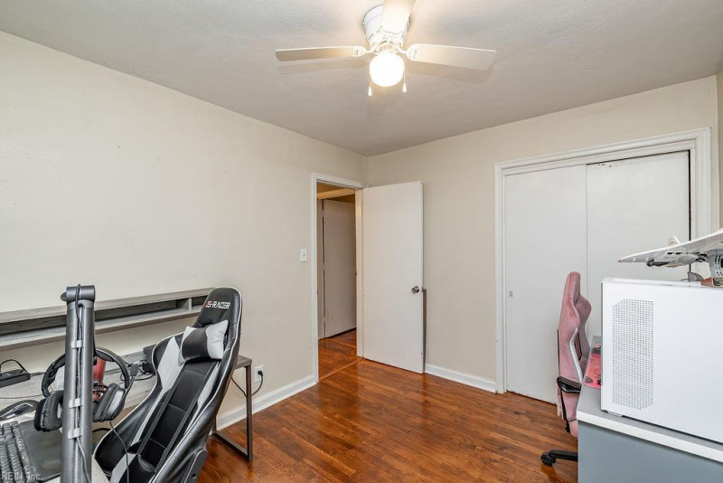 Photo 29 of 47 residential for sale in Portsmouth virginia
