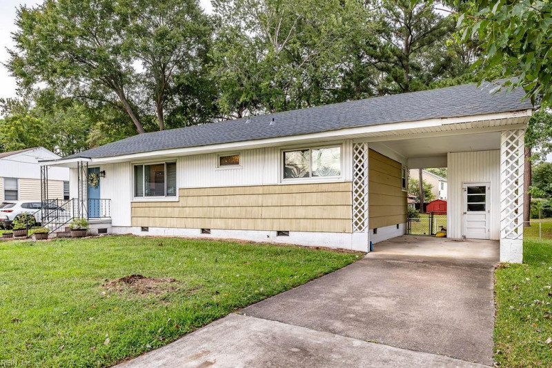 Photo 3 of 47 residential for sale in Portsmouth virginia
