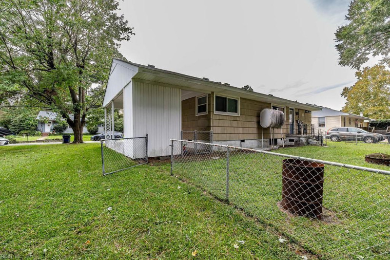 Photo 39 of 47 residential for sale in Portsmouth virginia