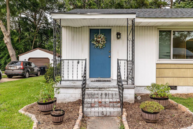 Photo 44 of 47 residential for sale in Portsmouth virginia