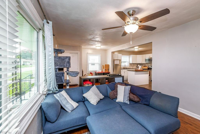 Photo 7 of 47 residential for sale in Portsmouth virginia