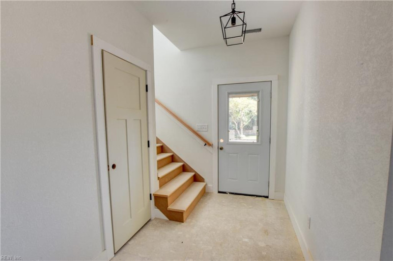 Photo 17 of 39 residential for sale in Norfolk virginia