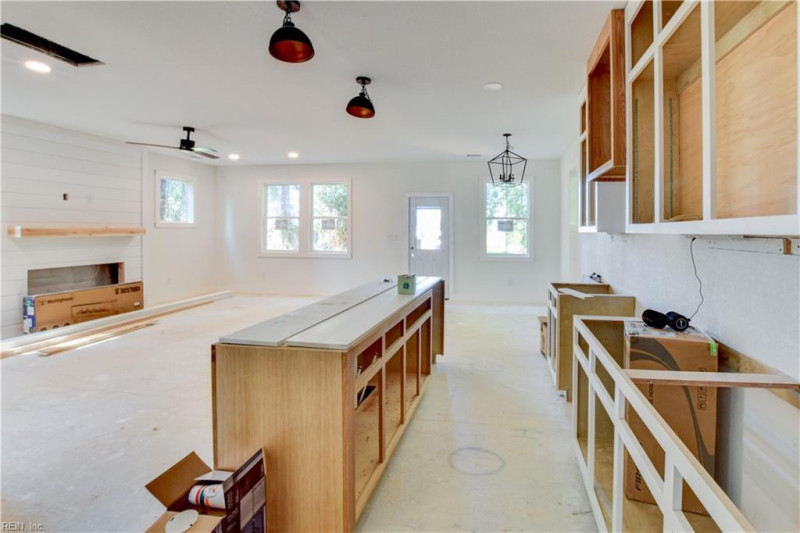Photo 3 of 39 residential for sale in Norfolk virginia