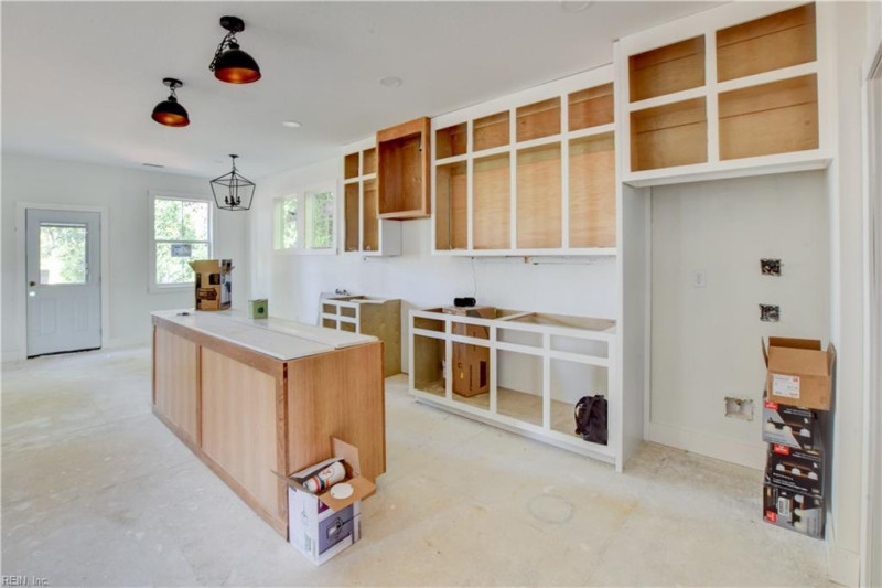 Photo 4 of 39 residential for sale in Norfolk virginia