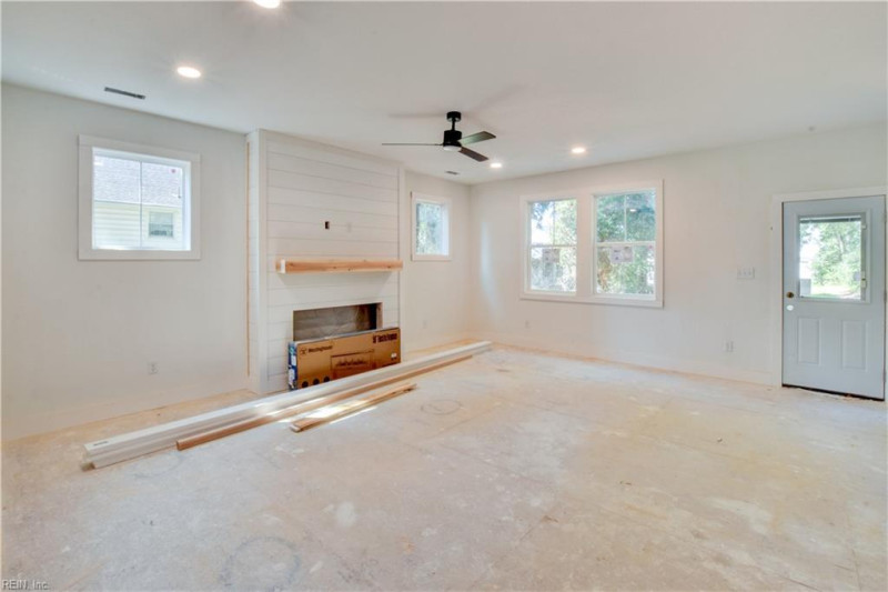 Photo 5 of 39 residential for sale in Norfolk virginia