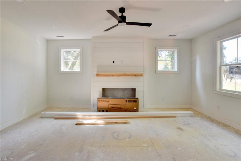 Photo 6 of 39 residential for sale in Norfolk virginia