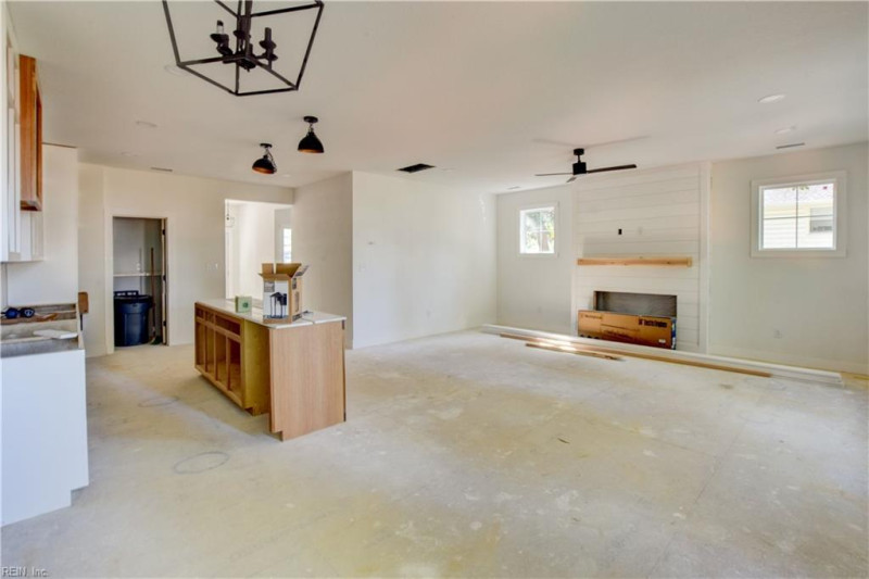 Photo 9 of 39 residential for sale in Norfolk virginia