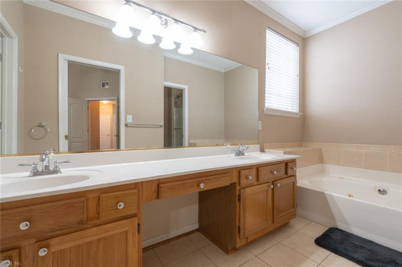 Photo 15 of 25 residential for sale in Chesapeake virginia