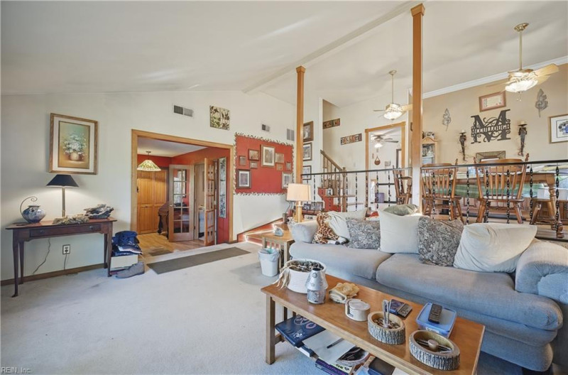 Photo 14 of 43 residential for sale in Virginia Beach virginia