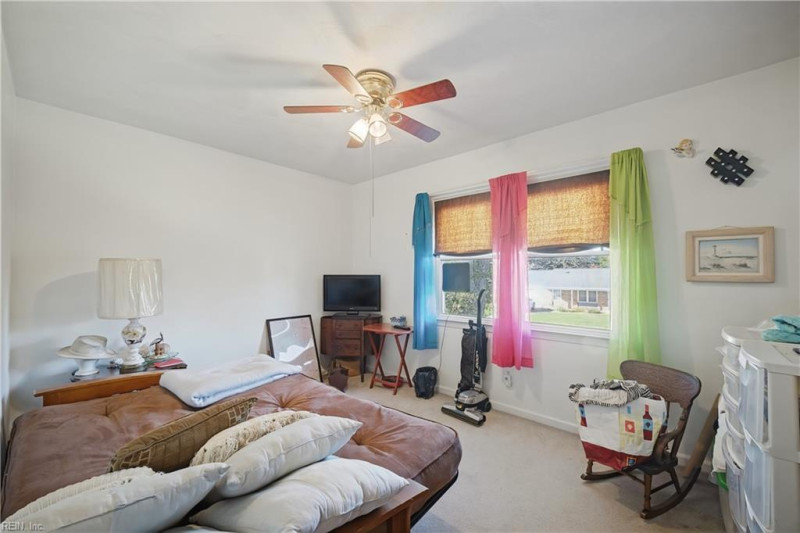 Photo 25 of 43 residential for sale in Virginia Beach virginia