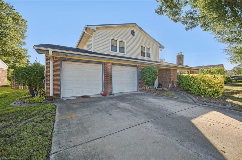 Photo 3 of 43 residential for sale in Virginia Beach virginia