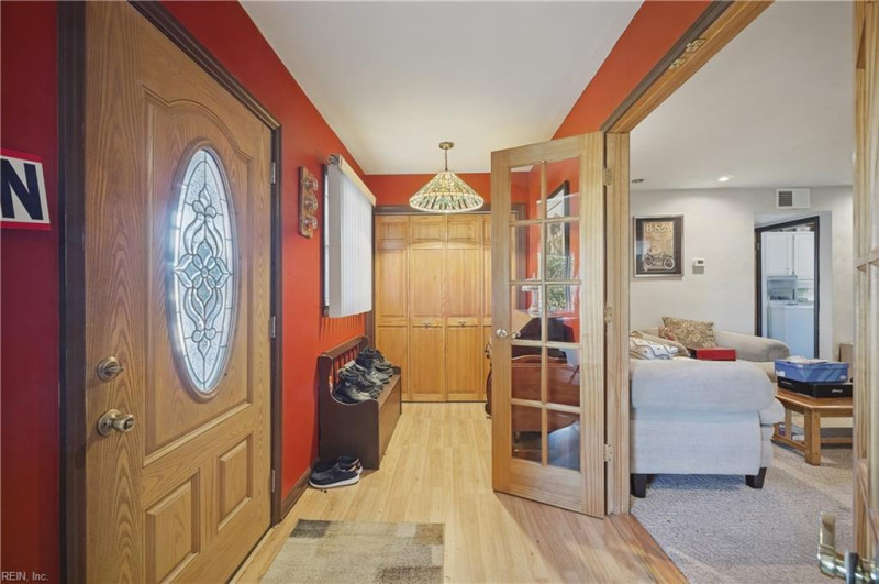 Photo 6 of 43 residential for sale in Virginia Beach virginia