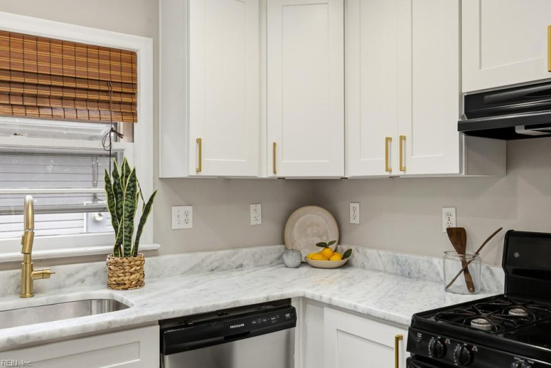 Photo 18 of 37 residential for sale in Norfolk virginia Photo 18 of 37 residential for sale in Norfolk virginia
