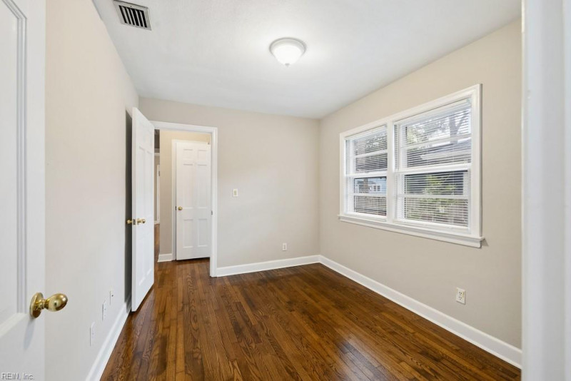 Photo 23 of 37 residential for sale in Norfolk virginia Photo 23 of 37 residential for sale in Norfolk virginia