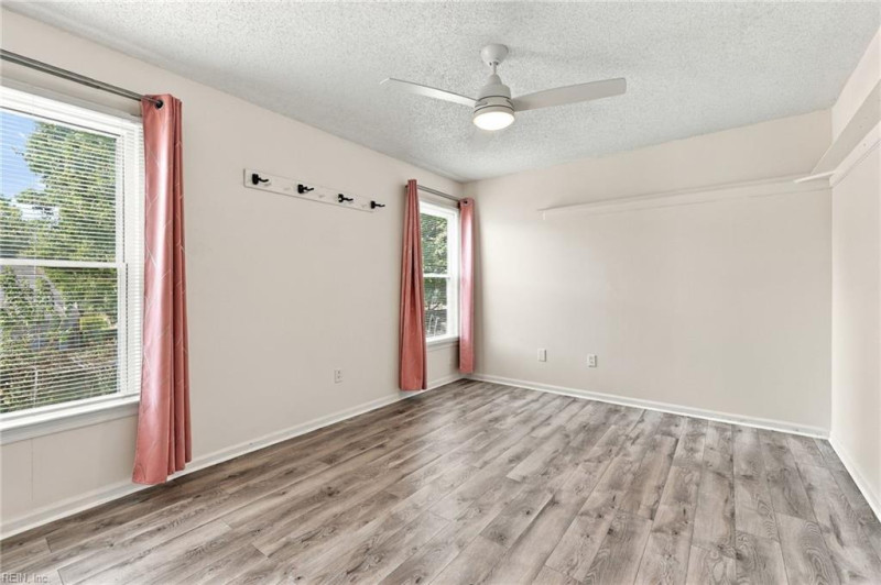 Photo 15 of 42 residential for sale in Virginia Beach virginia