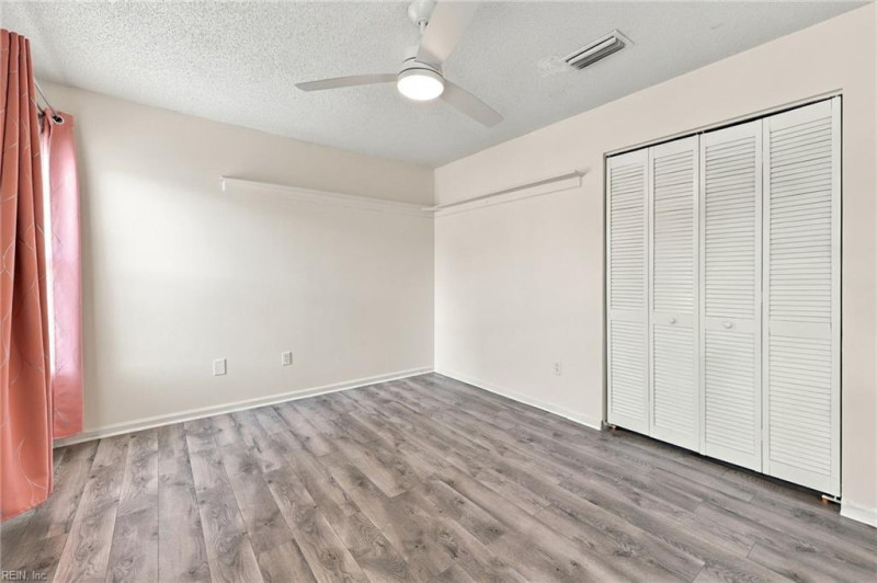 Photo 16 of 42 residential for sale in Virginia Beach virginia