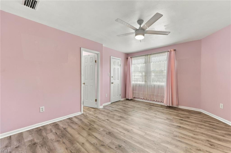 Photo 19 of 42 residential for sale in Virginia Beach virginia