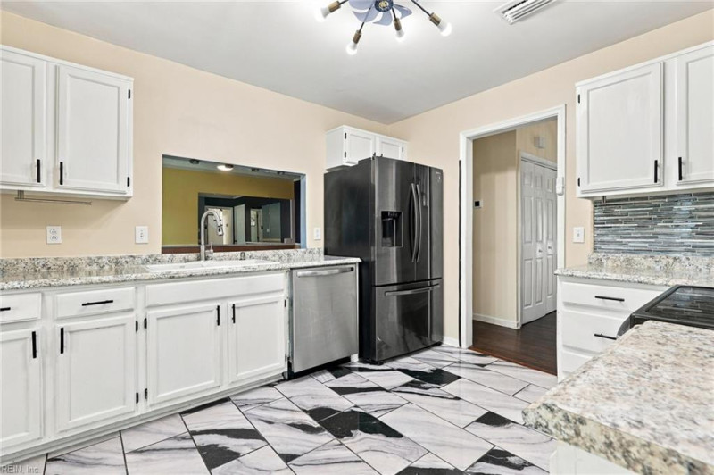 Photo 7 of 42 residential for sale in Virginia Beach virginia
