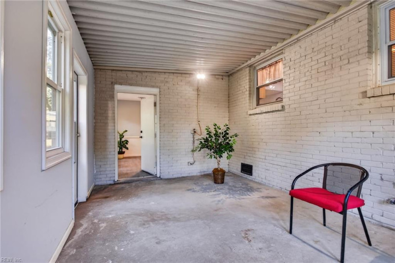 Photo 19 of 31 residential for sale in Newport News virginia