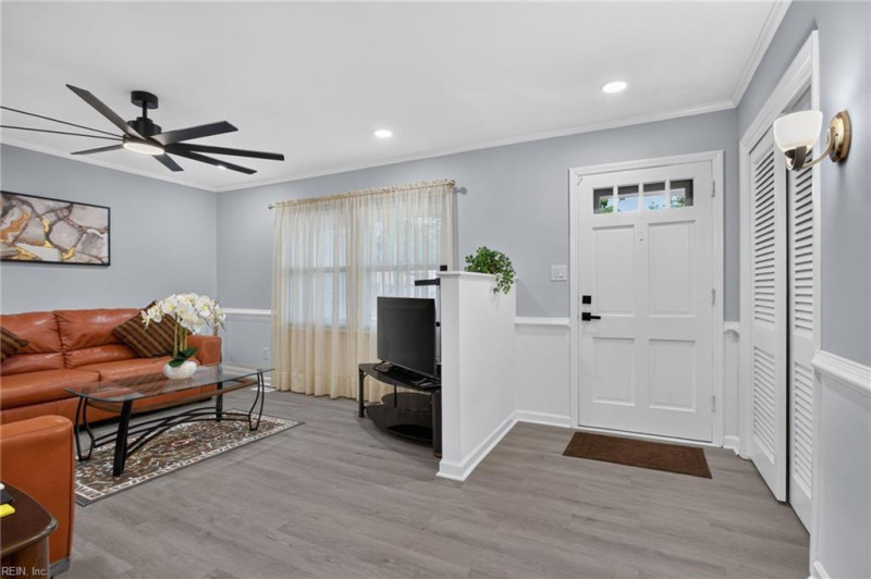 Photo 4 of 31 residential for sale in Newport News virginia