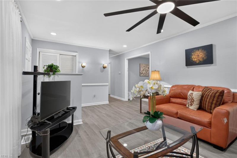 Photo 6 of 31 residential for sale in Newport News virginia