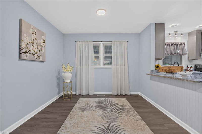 Photo 8 of 31 residential for sale in Newport News virginia