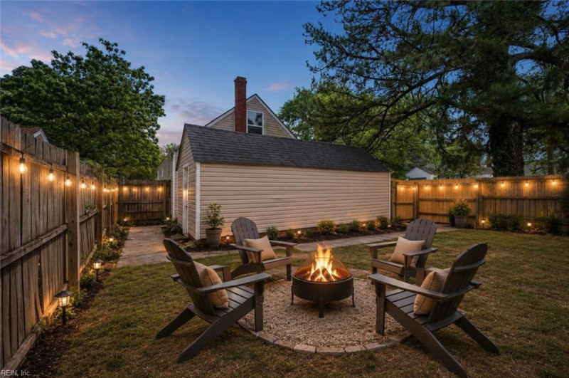 Photo 12 of 37 residential for sale in Norfolk virginia