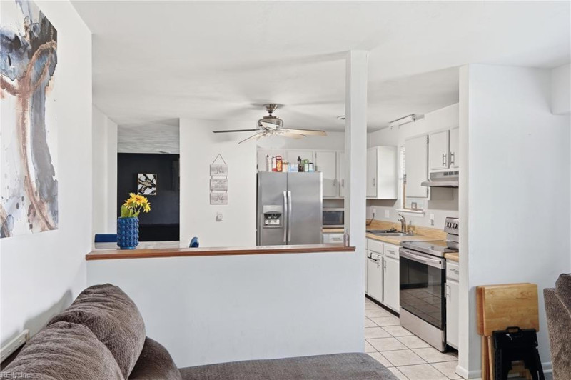 Photo 5 of 16 residential for sale in Newport News virginia