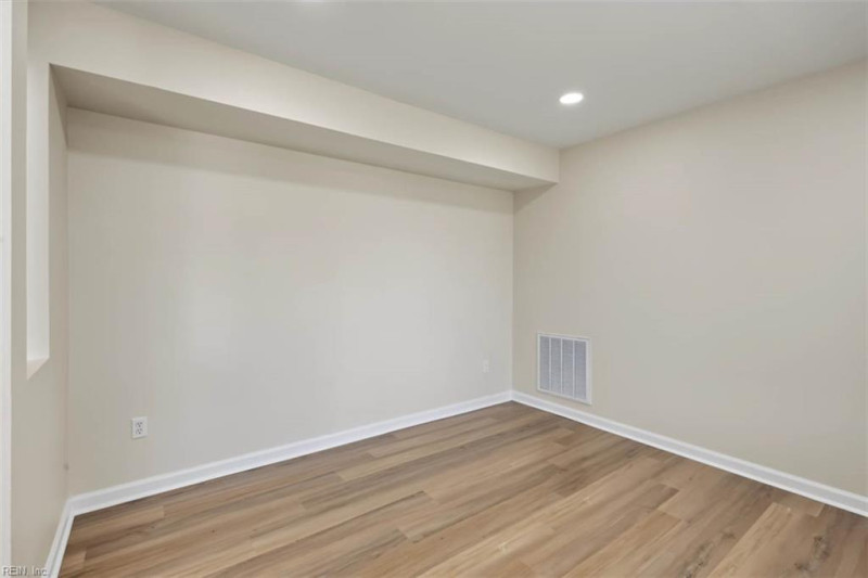 Photo 13 of 50 residential for sale in Newport News virginia Photo 13 of 50 residential for sale in Newport News virginia