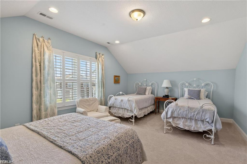 Photo 25 of 50 residential for sale in Suffolk virginia
