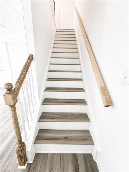 Photo 13 of 36 residential for sale in Hampton virginia