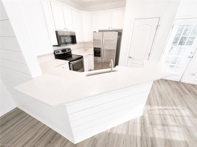 Photo 8 of 36 residential for sale in Hampton virginia