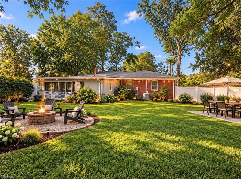 Photo 29 of 32 residential for sale in Chesapeake virginia