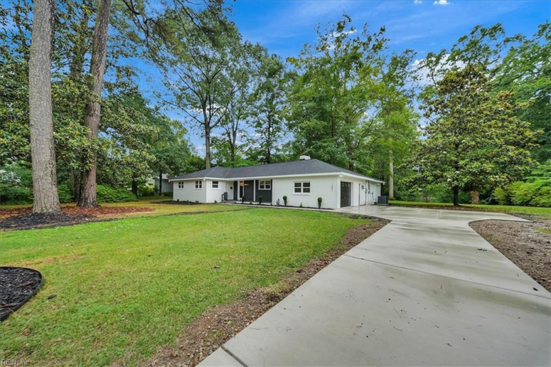Photo 3 of 48 residential for sale in Virginia Beach virginia