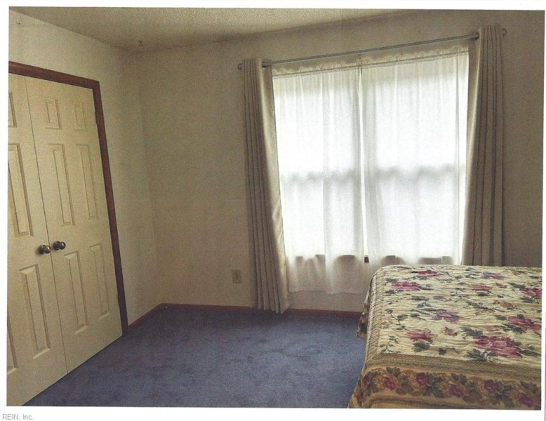 Photo 11 of 29 residential for sale in Virginia Beach virginia