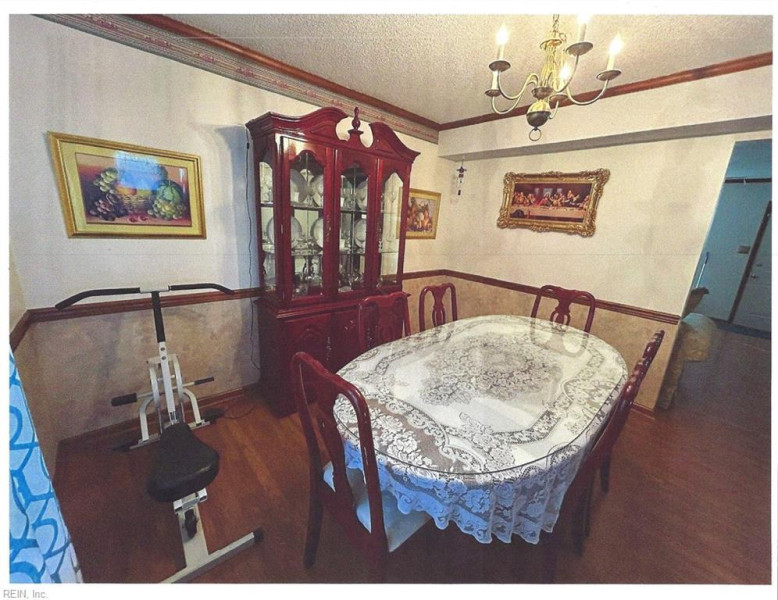 Photo 5 of 29 residential for sale in Virginia Beach virginia