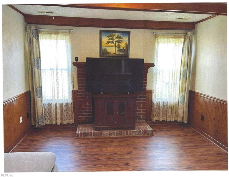 Photo 7 of 29 residential for sale in Virginia Beach virginia