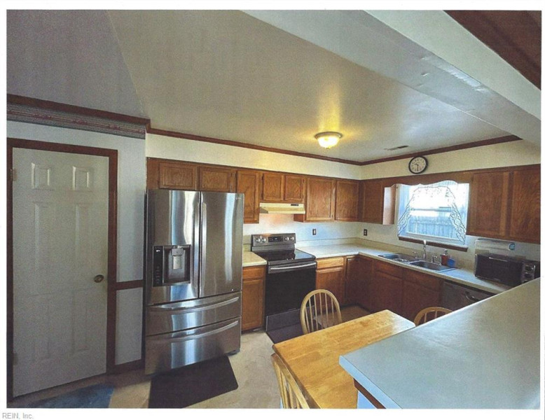 Photo 9 of 29 residential for sale in Virginia Beach virginia