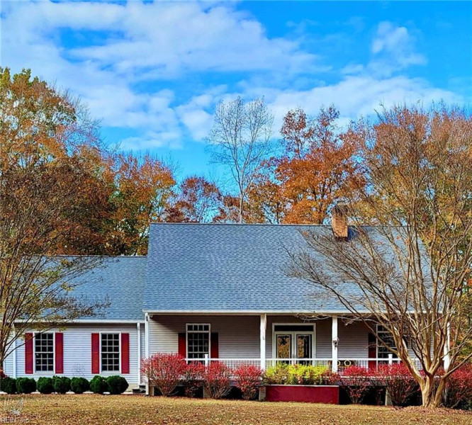 Photo 2 of 5 residential for sale in Gloucester County virginia