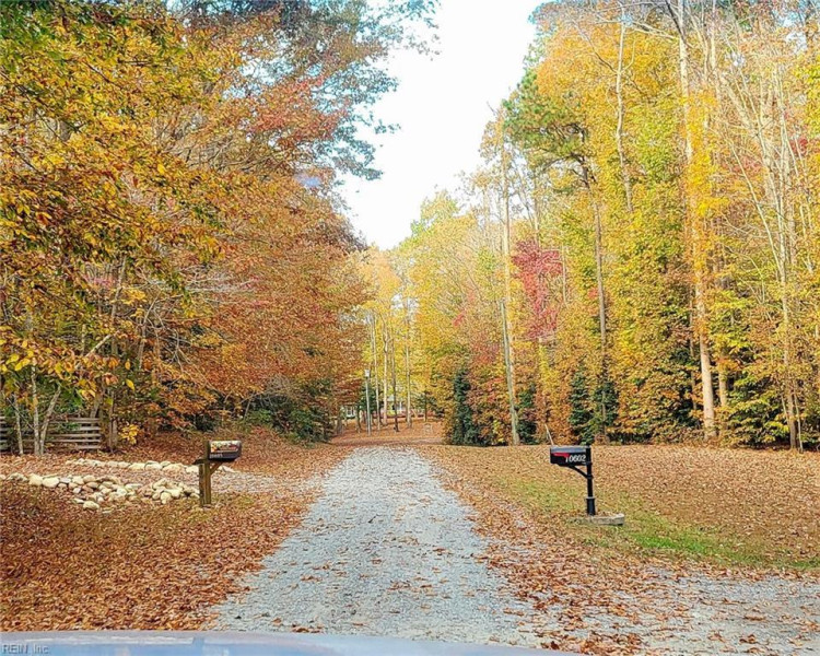 Photo 3 of 5 residential for sale in Gloucester County virginia
