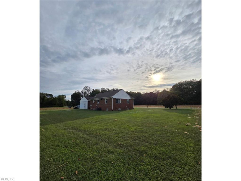 Photo 3 of 19 residential for sale in Middlesex County virginia Photo 3 of 19 residential for sale in Middlesex County virginia