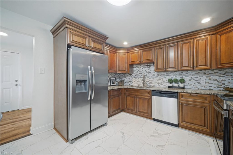 Photo 13 of 42 residential for sale in Norfolk virginia
