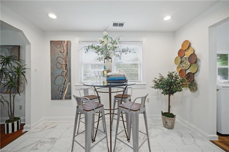 Photo 18 of 42 residential for sale in Norfolk virginia