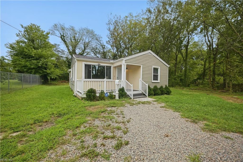 Photo 3 of 42 residential for sale in Norfolk virginia